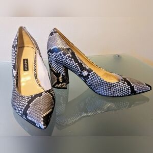 NINE WEST SNAKESKIN BLOCK HEELS SZ 8.5